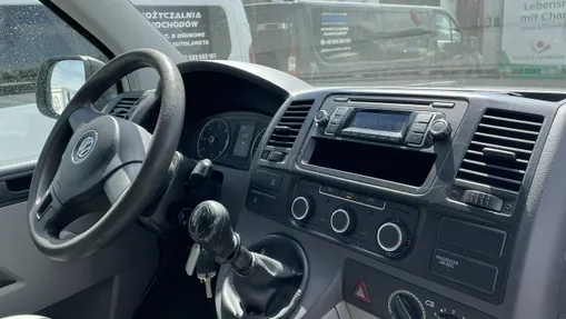 VOLKSWAGEN Transporter -