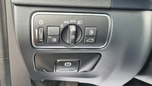 VOLVO V60 -