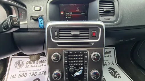 VOLVO V60 -