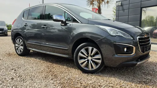 PEUGEOT 3008 -