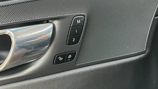 VOLVO XC60 -