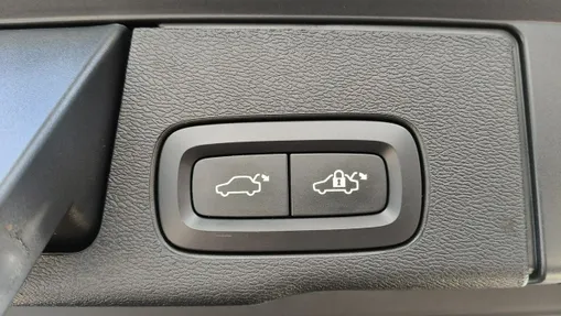 VOLVO XC60 -