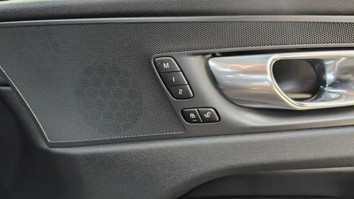 VOLVO XC60 -