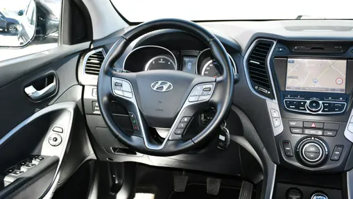 HYUNDAI Santa Fe -
