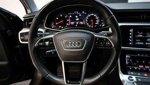 AUDI A6 -