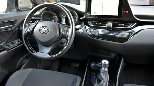 TOYOTA C-HR -