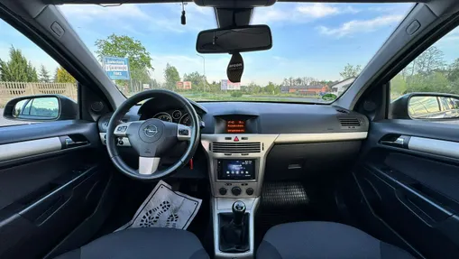 OPEL Astra -