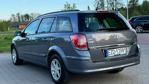 OPEL Astra -