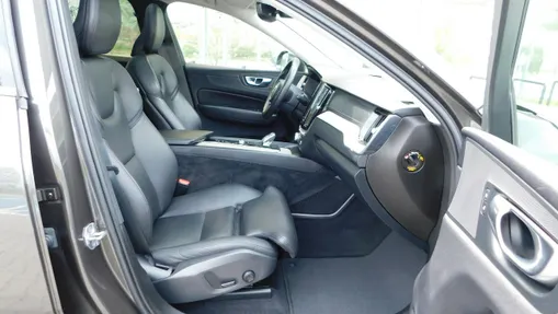 VOLVO XC60 -