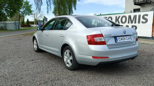SKODA Octavia -