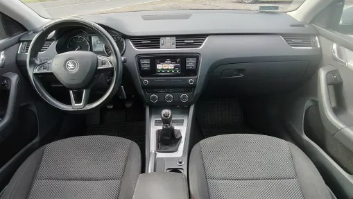 SKODA Octavia -