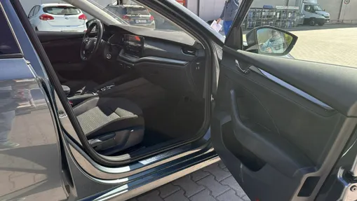 SKODA Octavia -