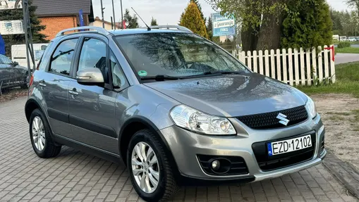 SUZUKI SX4 -