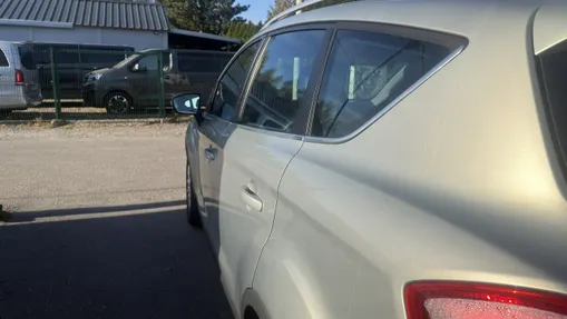 FORD Kuga -