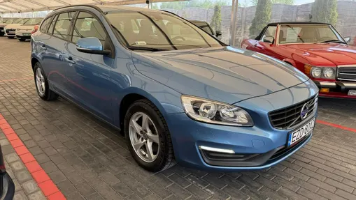 VOLVO V60 -