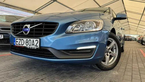 VOLVO V60 -