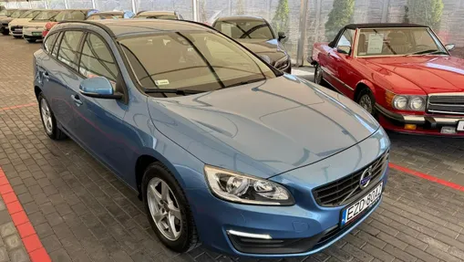 VOLVO V60 -