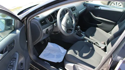 VOLKSWAGEN Jetta -