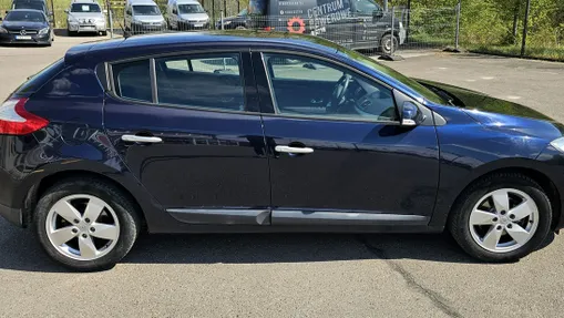 RENAULT Megane -