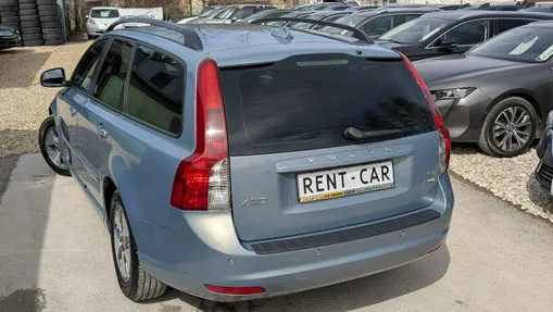 VOLVO V50 -