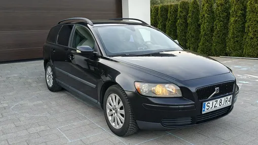 VOLVO V50 -