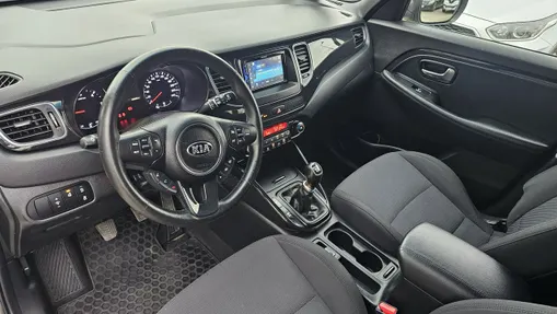KIA Carens -