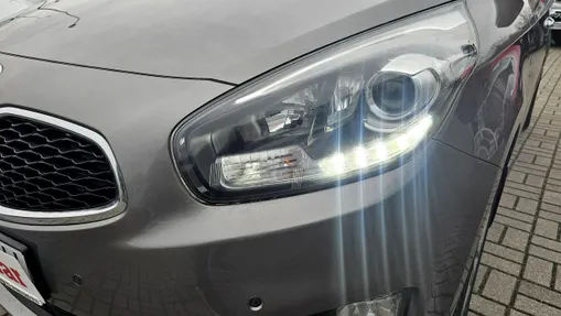 KIA Carens -
