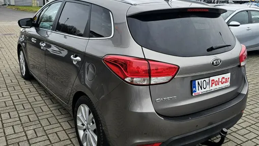 KIA Carens -