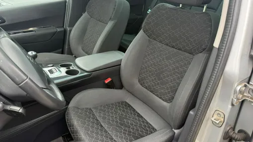 PEUGEOT 3008 -
