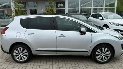 PEUGEOT 3008 -