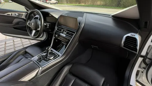 BMW Seria 8 -