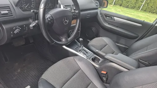 MERCEDES-BENZ E Klasa -