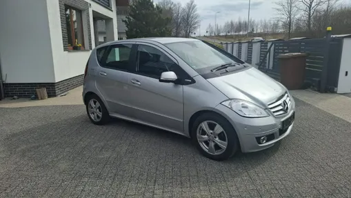 MERCEDES-BENZ E Klasa -
