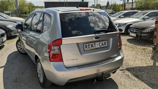 KIA Carens -