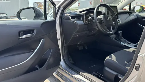 TOYOTA Corolla -
