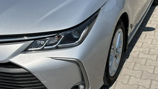 TOYOTA Corolla -