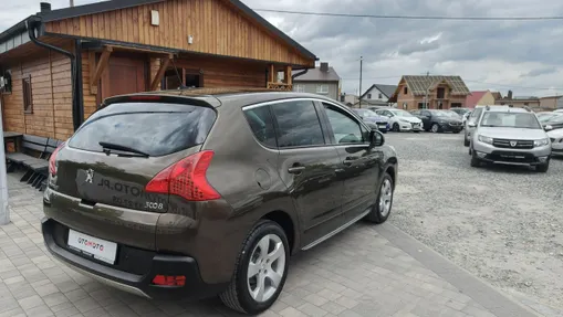 PEUGEOT 3008 -