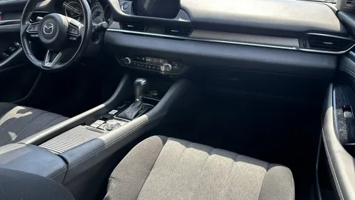 MAZDA 6 -