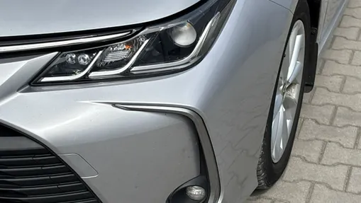 TOYOTA Corolla -