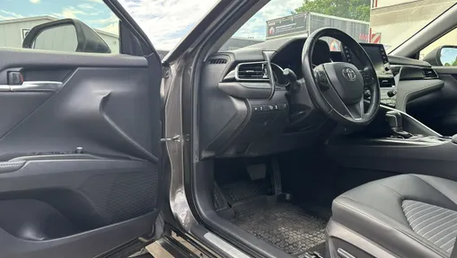 TOYOTA Camry -