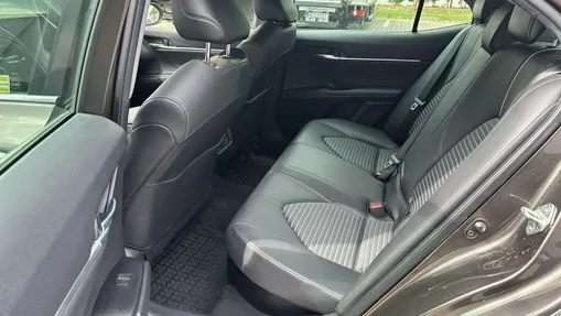 TOYOTA Camry -