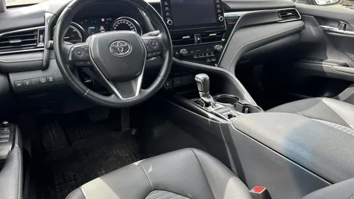 TOYOTA Camry -