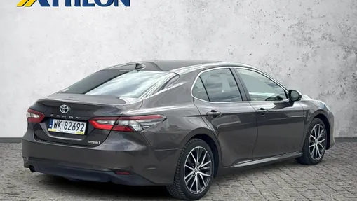 TOYOTA Camry -