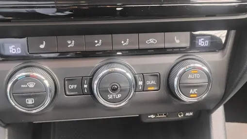 SKODA Octavia -