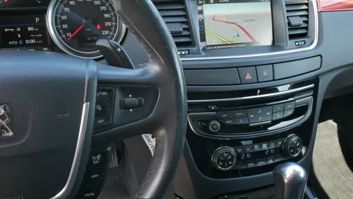 PEUGEOT 508 -