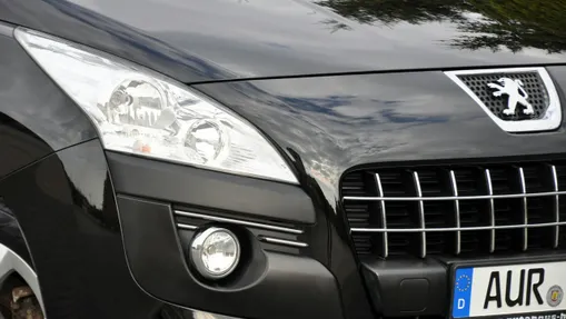 PEUGEOT 3008 -