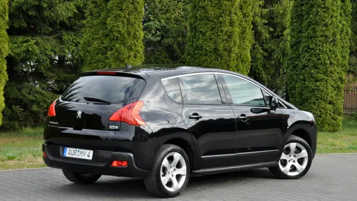 PEUGEOT 3008 -