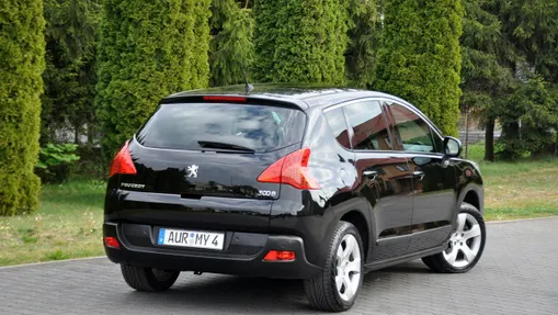 PEUGEOT 3008 -