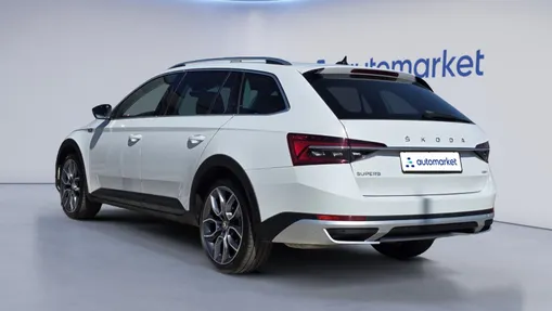 SKODA Superb Superb 2.0 TDI SCR 4x4 Scout DSG