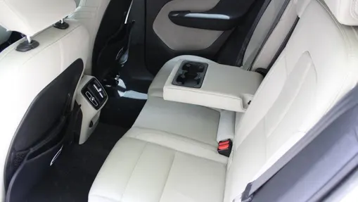 VOLVO XC40 XC40 T3 Momentum